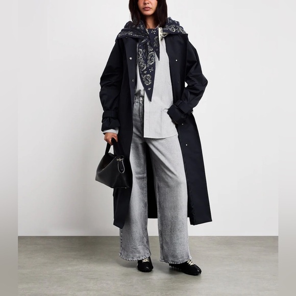 GUEST IN RESIDENCE The Wild Rag - Picture 4 of 6